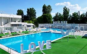 Royal Park Pitesti