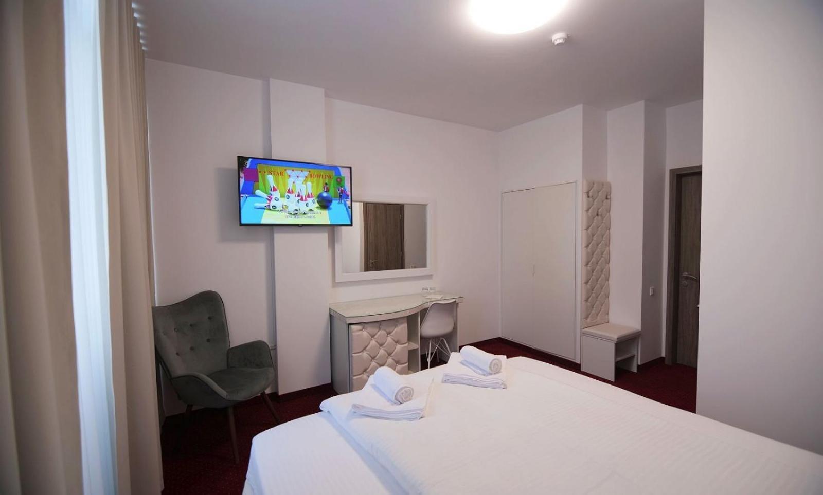 Royal Park Complex Hotel Bascov Exterior foto