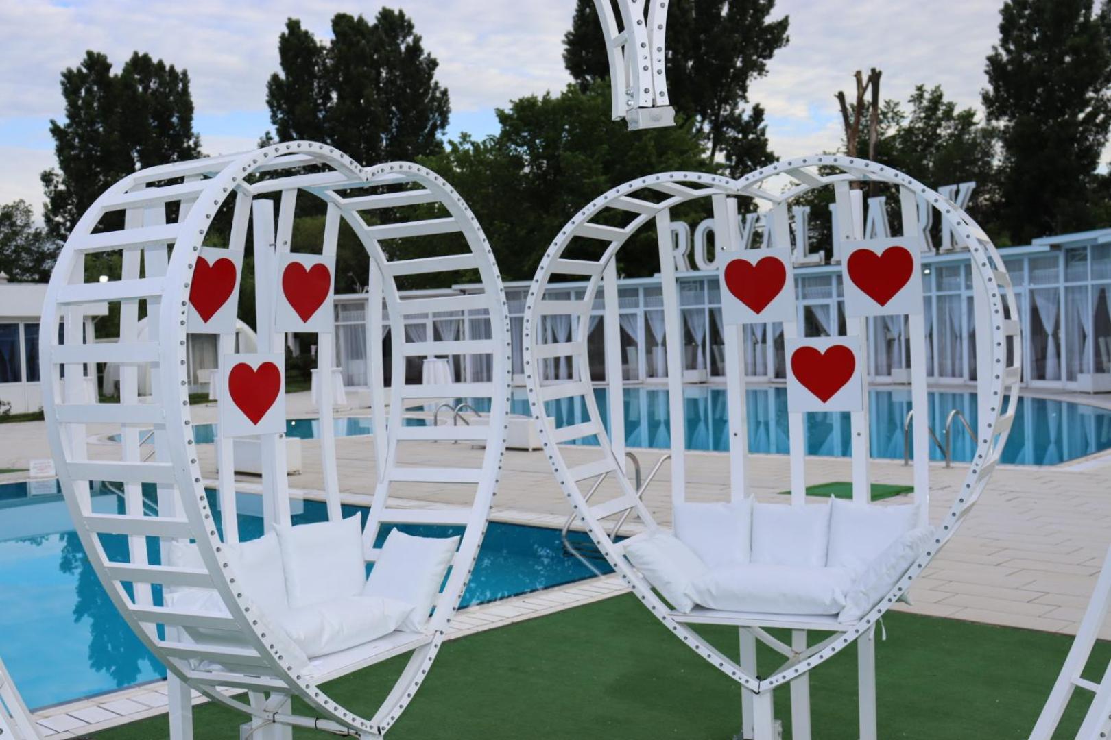 Royal Park Complex Hotel Bascov Exterior foto